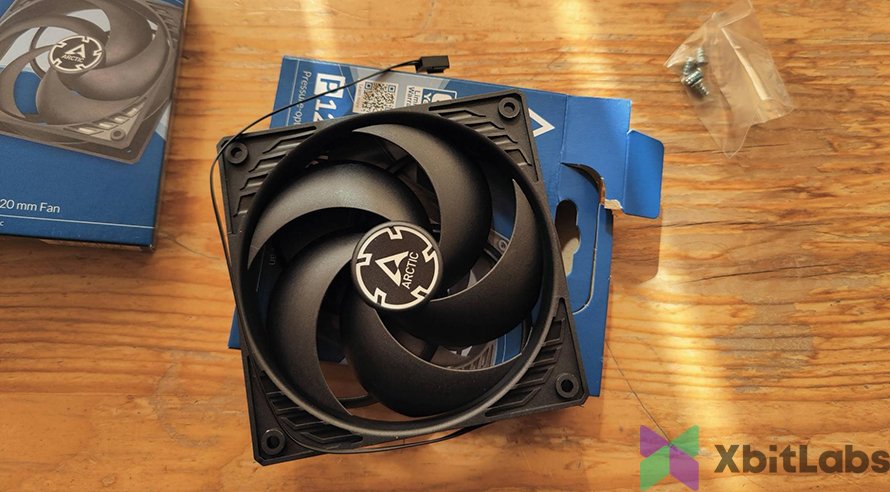 arctic p12 silent case fans unboxed