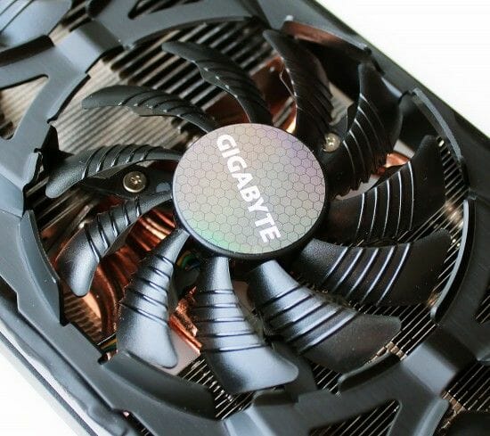 39 Gigabyte GeForce GTX Titan fans
