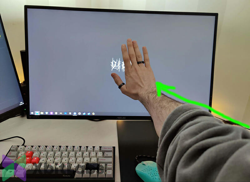arm length to the monitor