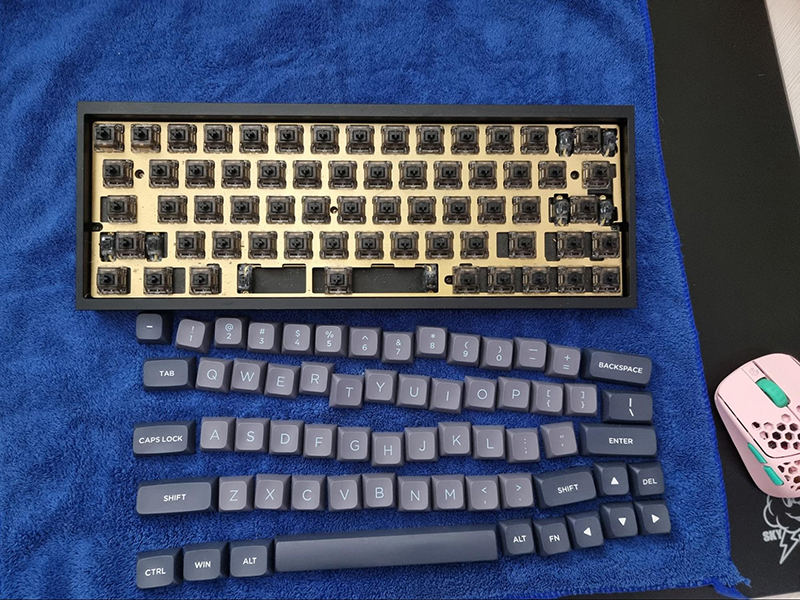 keyboard without keycaps